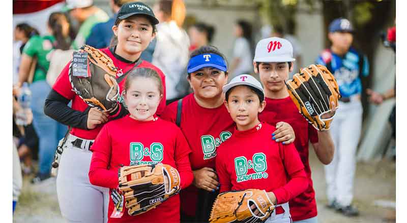 Agradecen familias que en Reynosa se promueva el deporte 1 BEISBOL 2