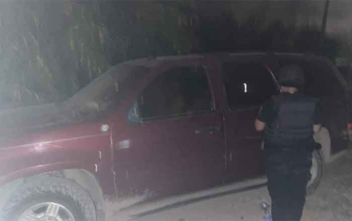 Localizan camioneta con reporte de robo y 2 abandonadas 1 CAMIONETA 2