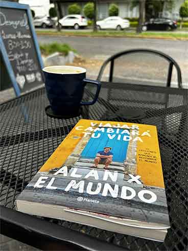 Alan Estrada presenta libro y no 'lucra' sobre el Titán 1 LIBRO