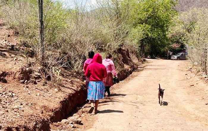 MUJERES