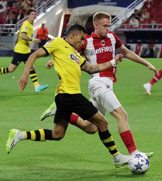 Con gol del ‘Toro’ Janssen, Royal Antwerp vence al EK Athens 1 ORBELIN PINEDA