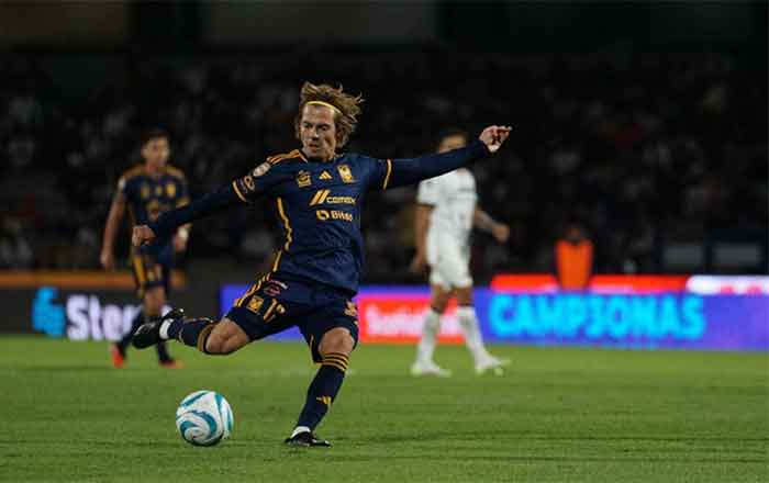 Tigres cae de visita ante Pumas 2-1 3 PUMAS
