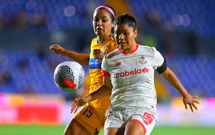 Tigres Femenil derrota al Toluca 3-1 y suben al liderato 4 femen
