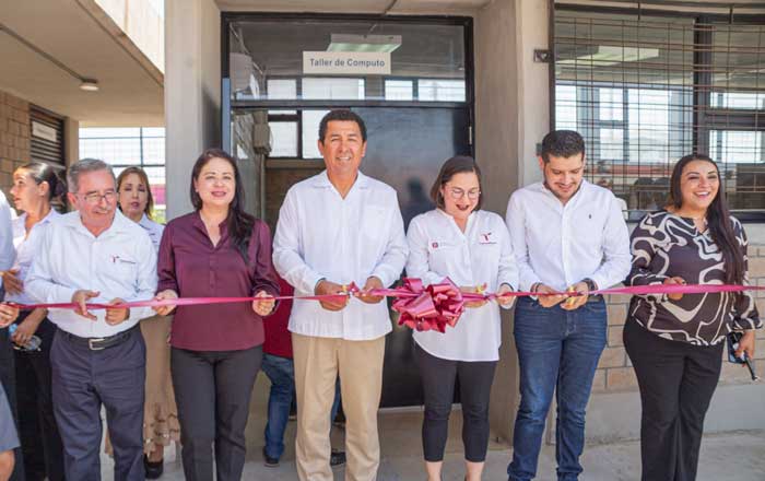 Entrega Mario López apoyos a la educación en Matamoros 2 ma 5