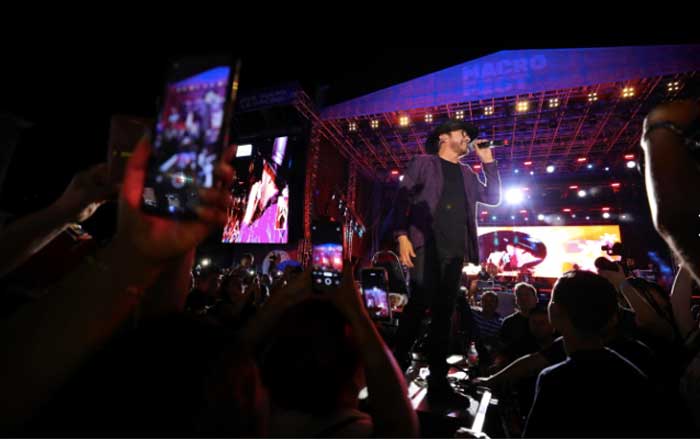 Con música norteña prenden a 55 mil personas en el MacroFest 1 maf