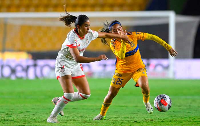 Tigres Femenil derrota al Toluca 3-1 y suben al liderato 7 tolu