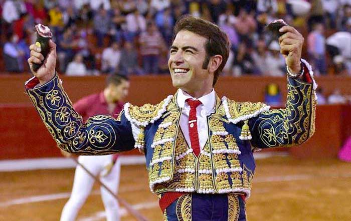 Vuelve Macías a la plaza de sus triunfos 1 torero