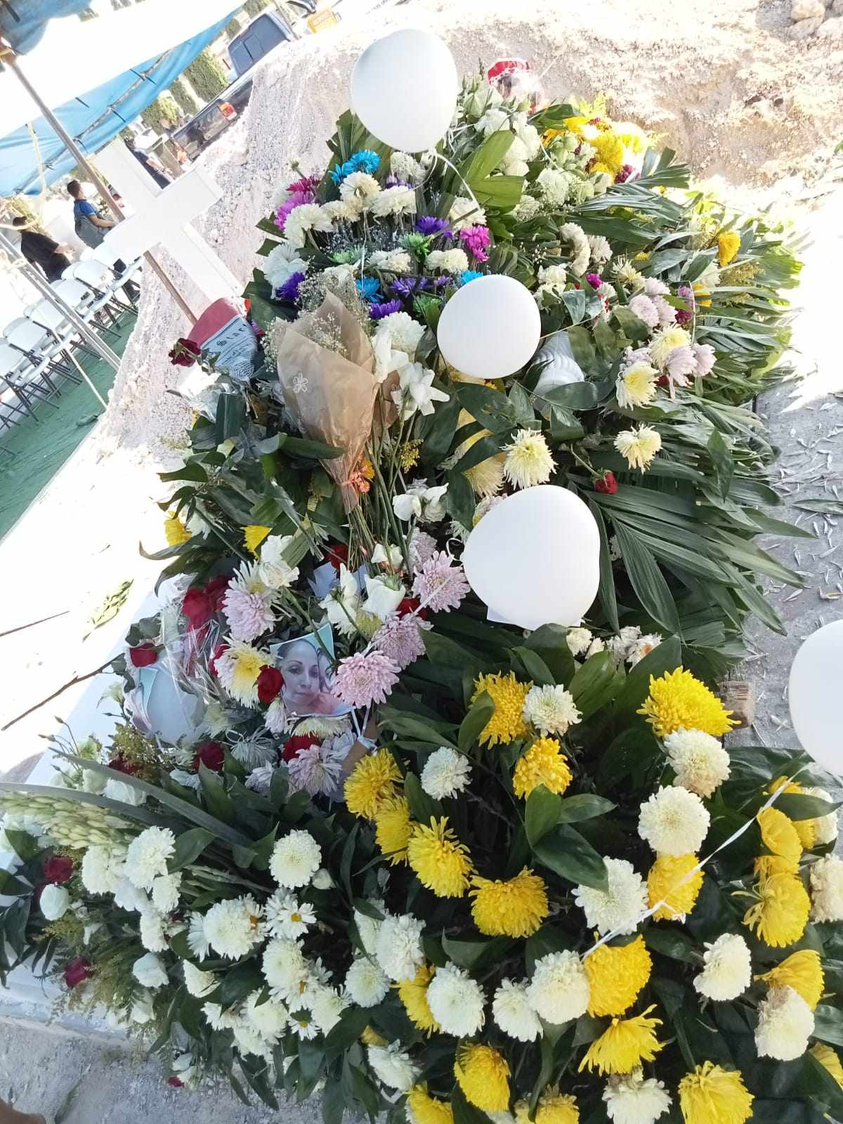 Dan último adiós a Cristina y Nataly 4 372949978 3207514449551262 2338033012427778470 n