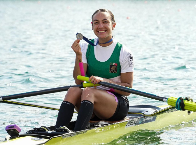 Atleta regia hace historia; gana primera medalla en remo 2 375001144 622288796451362 5300506596022542862 n