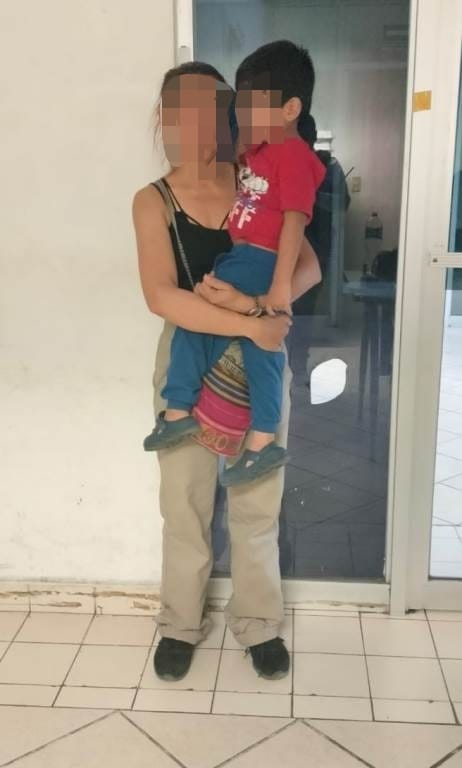 Niño que deambulaba en el Centro es venezolano; ya está con su madre 2 376452229 322649790419654 1745283748502246154 n