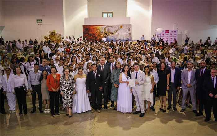 Carlos Peña es padrino de 130 parejas con matrimonios de Reynosa 2 ACALDE 2