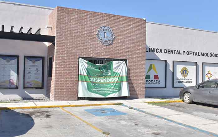 César Garza exige reapertura de clínica clausurada por el Estado 1 APODACA 1