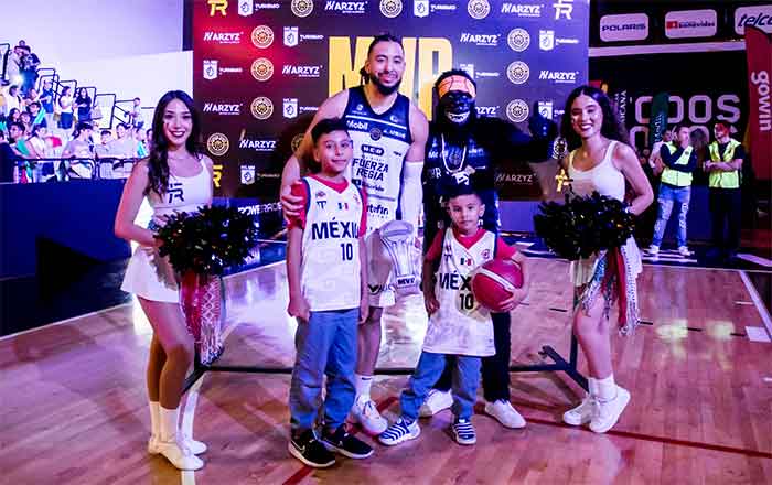 Fuerza Regia domina a Plateros y se queda con la serie 2 FUERZA REGIA 3