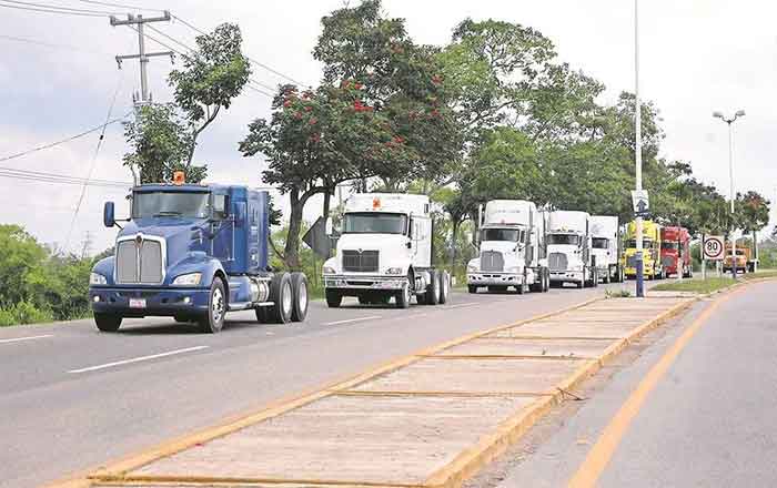 TRACTOCAMIONES