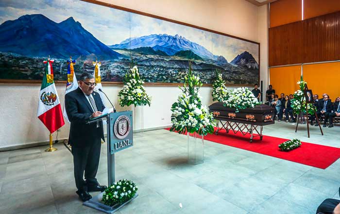 Honra UANL al doctor Luis Eugenio Todd 1 ec