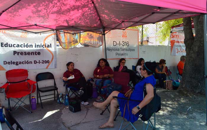 Maestros reanudan la protesta pacífica en Reynosa 2 edu