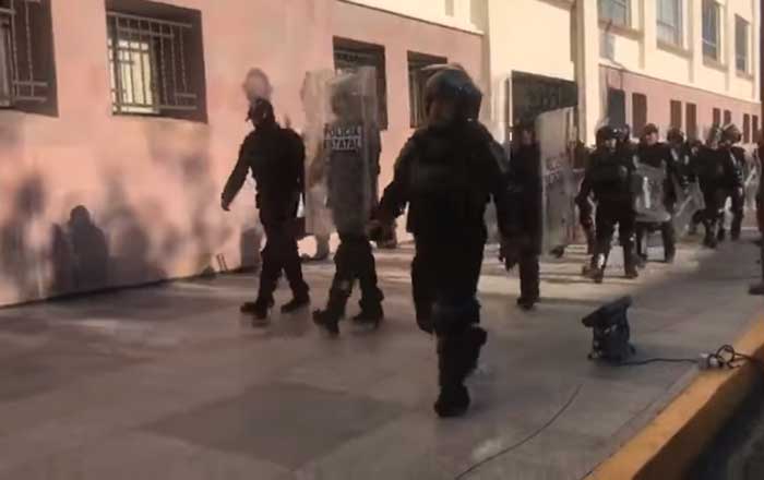 Se ‘blinda’ Palacio de Gobierno en Ciudad Victoria ante llegada de maestros 2 poli