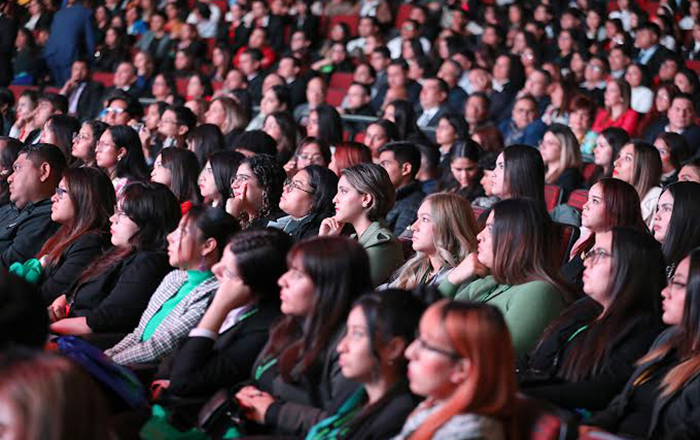 Inspira Motor de México a estudiantes de UANL 2 0 3 4