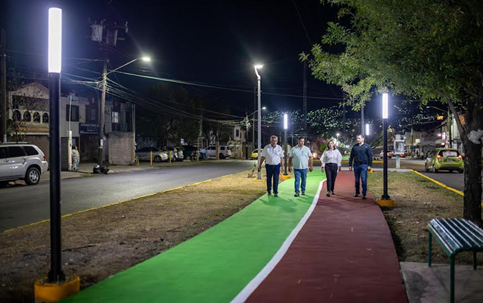 Refuerza con postes de iluminación ‘ruta segura’ en Guadalupe 1 0 4