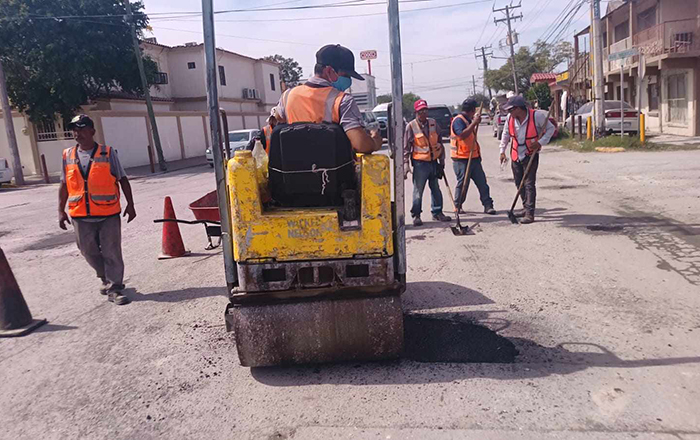 Continúan trabajos de bacheo en Río Bravo 1 393744639 358226629965382 2145831379174165844 n