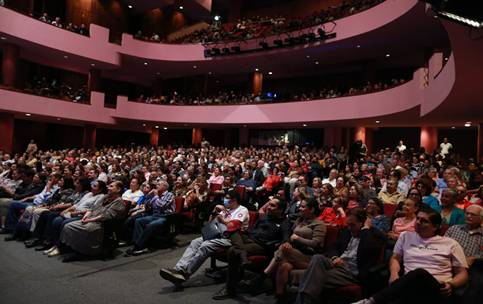 Hermoso volver a ver teatros llenos en Tamaulipas: Trío Los Panchos 2 393749021 7194930387206523 4202817433453174491 n