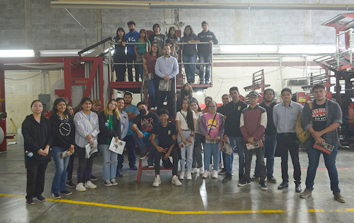 Estudiantes de Diseño Gráfico visitan a Hora Cero 3 393950599 818506360067848 1247901906777184131 n