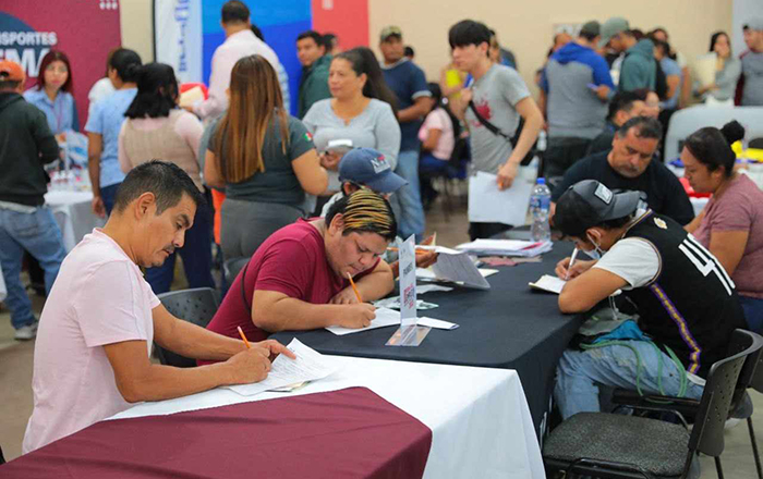 Más de 80 empresas ofrecen chamba en Nuevo Laredo 2 394071886 1359498371318183 3902592921643892179 n