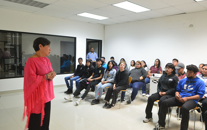 Estudiantes de Diseño Gráfico visitan a Hora Cero 1 394165820 306739145438387 2725746265584040069 n