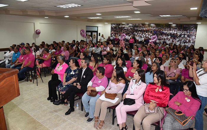 Rinden tributo a sobrevivientes del Cáncer 3 394198820 3469984326585438 63540328198299111 n