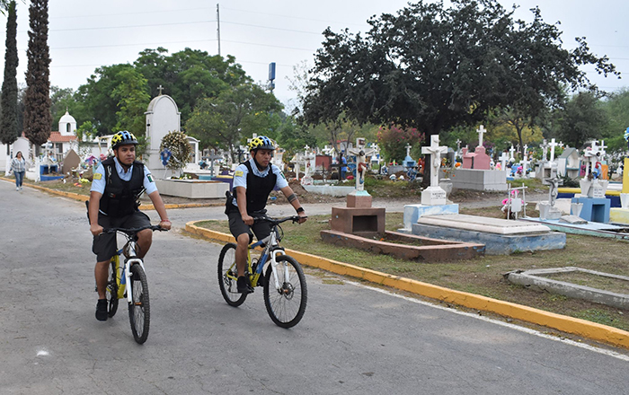 Listo el operativo de seguridad en panteones por Día de Muertos 3 394597494 309723598439288 2806259507254872317 n