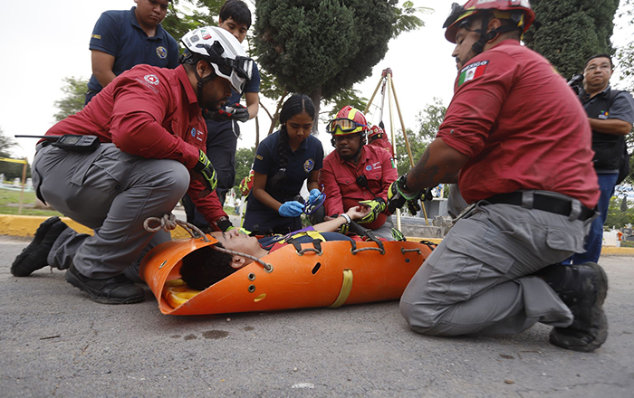 Listo el operativo de seguridad en panteones por Día de Muertos 2 395568679 1374396916620287 7114719058759798636 n