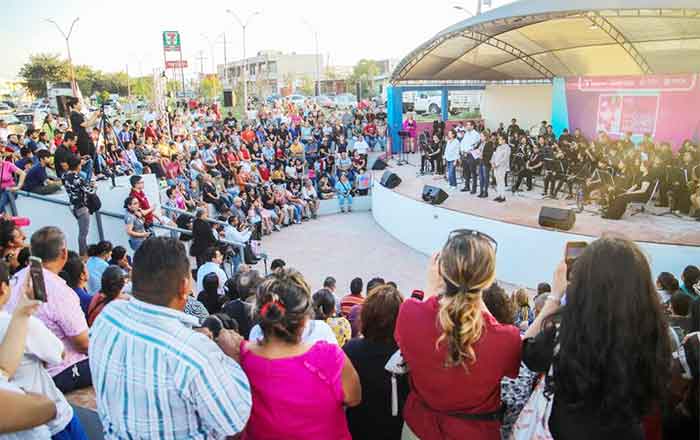 Clausuró Carlos Peña el XXI Festival Internacional de la Costa del Seno Mexicano 1 ALCALDE 2 7