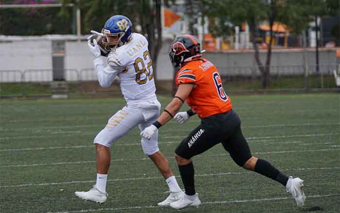 Mantiene Auténticos el invicto; vence a Anáhuac 31-21 2 AUTENTICOS 2