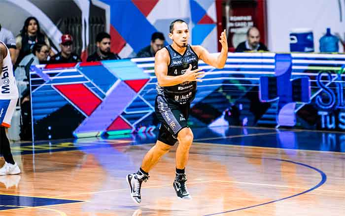Busca Fuerza Regia mantenerse en el liderato ante León 3 FUERZA REGIA 4 1