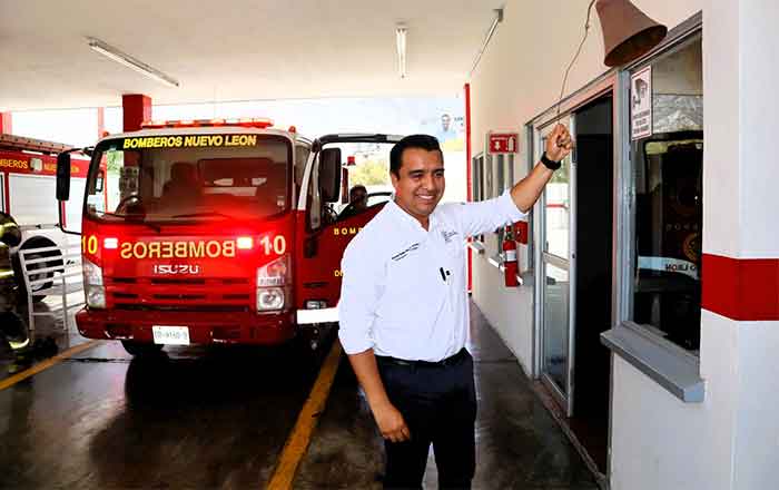Jesús Nava cumple con pago de 2 mdp a Bomberos de Santa Catarina 1 NAVA 2 1
