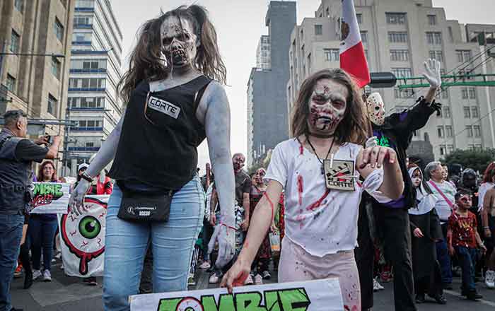 Zombies desfilan por calles de la CDMX 7 ZOMBIE 9