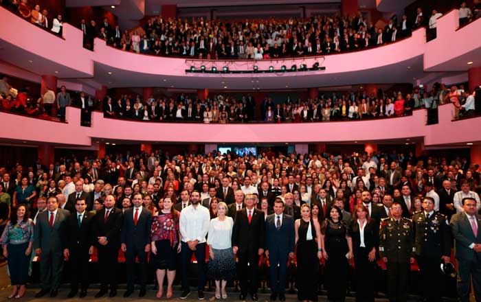 'Vive Tamaulipas 365 días de transformación': Américo Villarreal 2 nbg