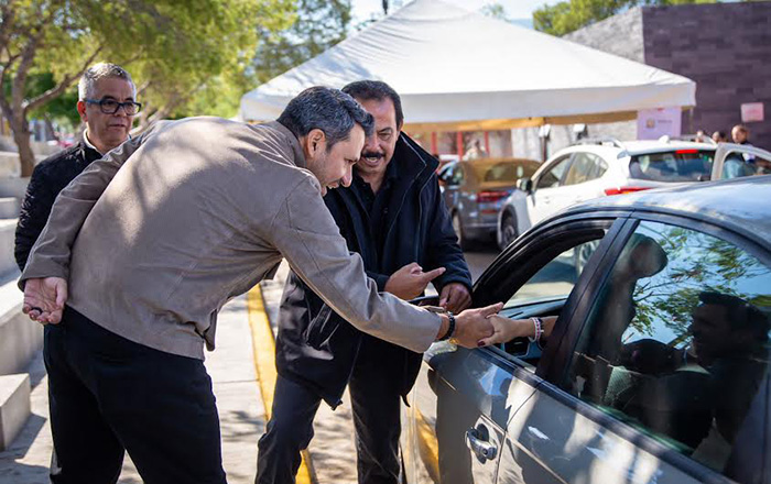 Vacunan contra influenza y Covid en Guadalupe 4 0 1 3