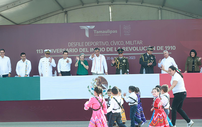 Preside Américo desfile de la Revolución Mexicana 2 368608191 695468292310639 8529662522767778113 n