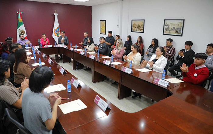 Instalan consejo neolaredense de la juventud 1 370133887 891846912596911 1311126280928622108 n