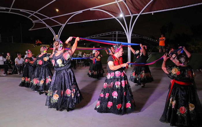 Fomentan en Nuevo Laredo el baile folklore y danzón 1 371510746 284365114036371 2645998580750464638 n