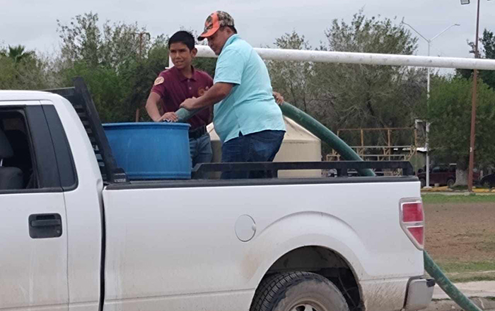 Abastecen de agua a habitantes en Nuevo Progreso 2 386468018 1402836647312447 3747044946917965722 n