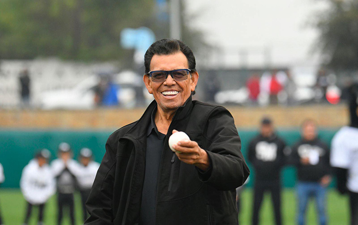 Inaugura Fernando Valenzuela parque de béisbol con su nombre en San Pedro 4 399761935 804329218134643 814013055164935980 n