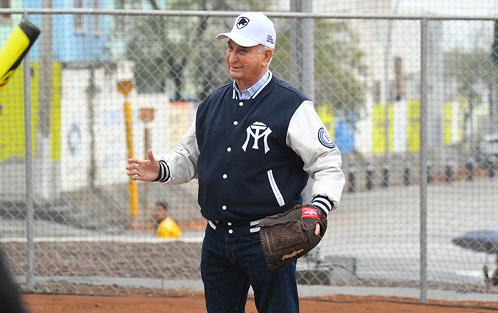 Inaugura Fernando Valenzuela parque de béisbol con su nombre en San Pedro 5 399771110 862686145314812 1861057059864068889 n