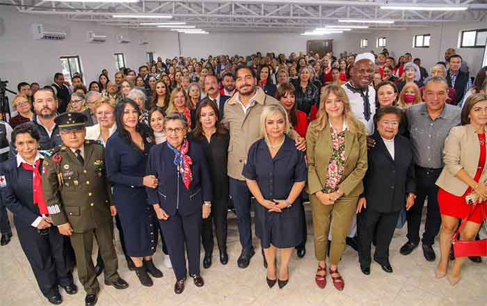 Carlos Peña participa en protesta de nueva mesa directiva de Cruz Roja 1 ALCALDE 2 2