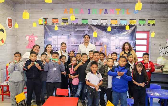 Carlos Peña presenta la Feria Internacional del Libro Infantil y Juvenil 1 ALCALDE 8