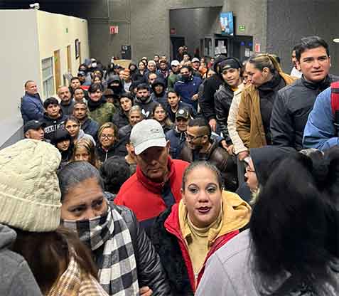 Toman por asalto Congreso de Nuevo León; llega la Policía 2 CONGRESO 3
