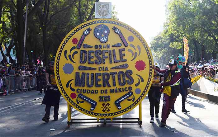 Realizan desfile Día de Muertos en la CDMX; acuden un millón 250 mil personas 3 DESFILE 3