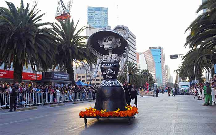 Realizan desfile Día de Muertos en la CDMX; acuden un millón 250 mil personas 1 DESFILE 7