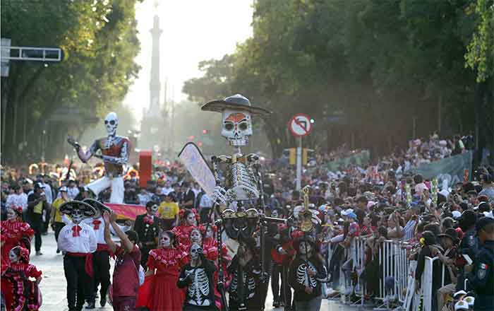 DESFILE